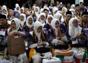 Sekot Palu Irmayanti  Lepas  Calon Jamaah Haji dengan Doa dan Pesan Kekompakan