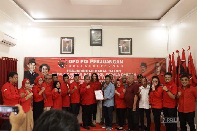 
					Menuju Pilkada, Rusdy Mastura Resmi Mendaftar di PDIP Sulteng