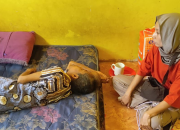 Bantuan Sosial dari Solidaritas TikToker Sulteng (STS) Family kepada Ibu Penderita Tumor Kepala