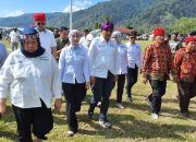 Masyarakat Kulawi Sambut Secara Adat Pasangan Anwar-Reny