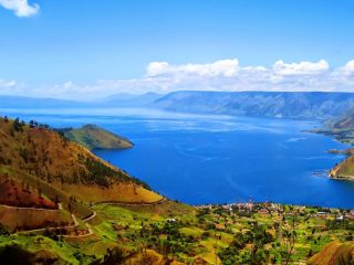 Danau Poso, Permata Alam Sulawesi Tengah dengan Pesona Mistis dan Ekowisata