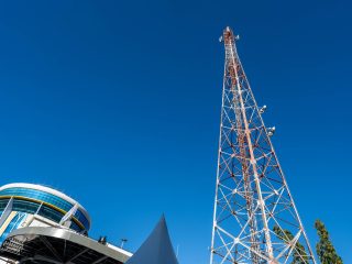 Indosat Ooredoo Hutchison Jaga Laba dan Perkuat Landasan Bisnis di Tengah Gejolak Pasar