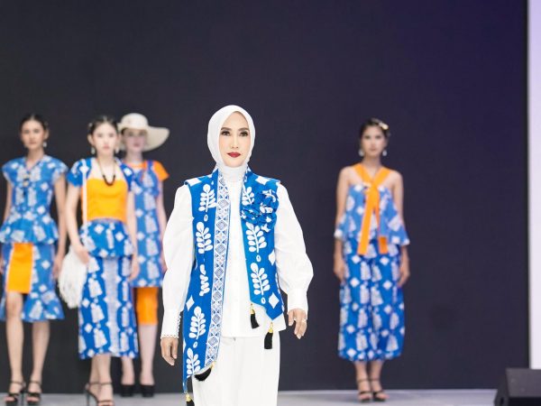 Karya Anak Daerah Sulteng Tampil Memukau di Jogja Fashion Week