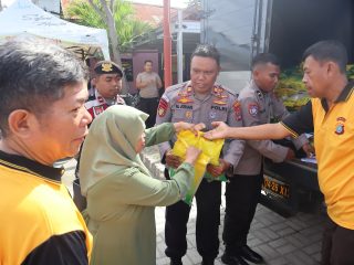 Bantu Kendalikan Inflasi, Polda Sulteng Sediakan 2 Ton Beras Murah