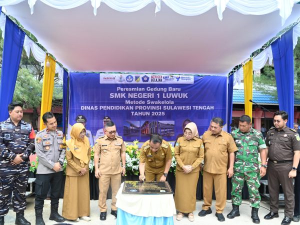 Gubernur Anwar Hafid Resmikan Gedung Baru SMK Negeri 1 Luwuk